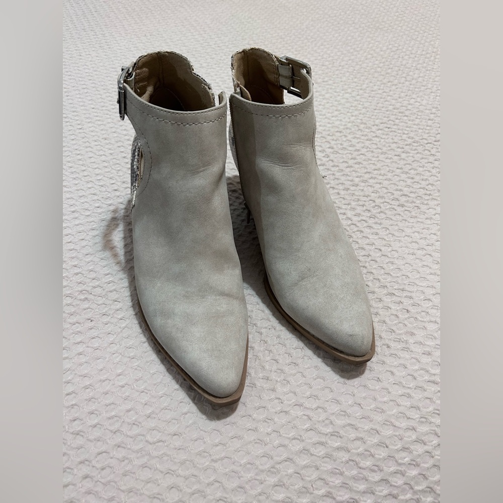 Grey suede snake skin boots! Size 7.5